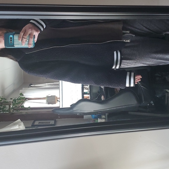 Jacket - Picture 11 of 15